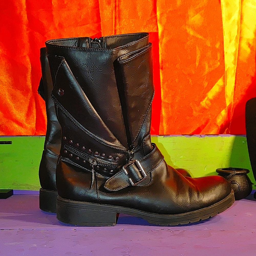🖤Black Pleather Biker Boots🖤